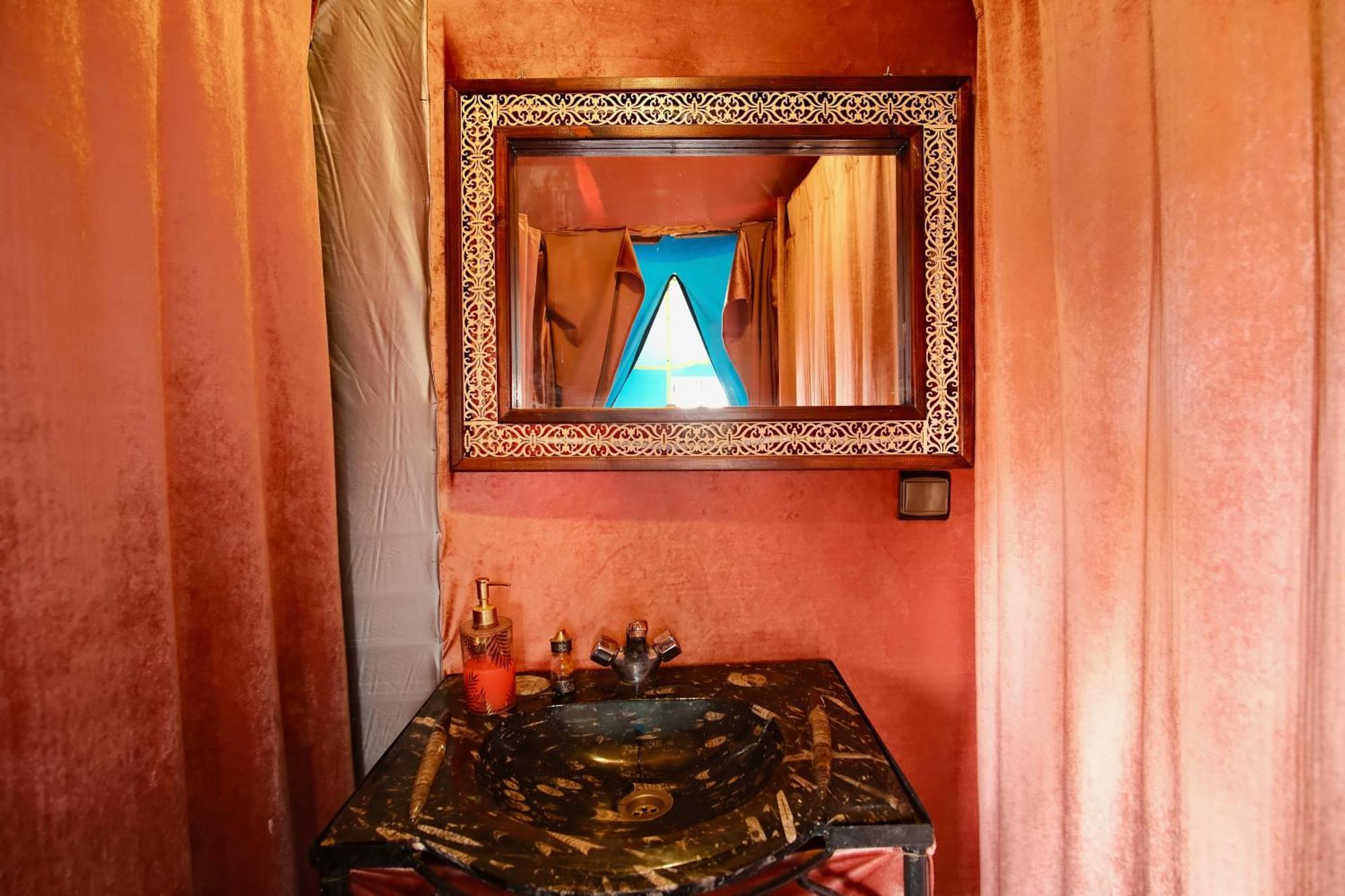 Готель Sahara Dream Luxury Camp Мерзуга Екстер'єр фото