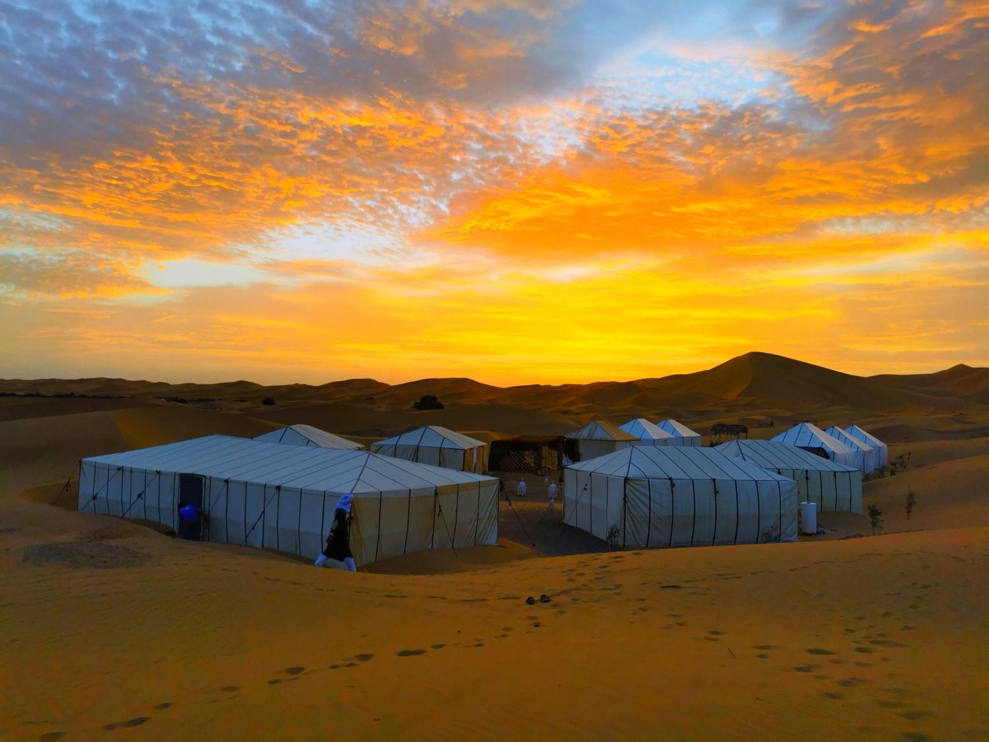 Готель Sahara Dream Luxury Camp Мерзуга Екстер'єр фото
