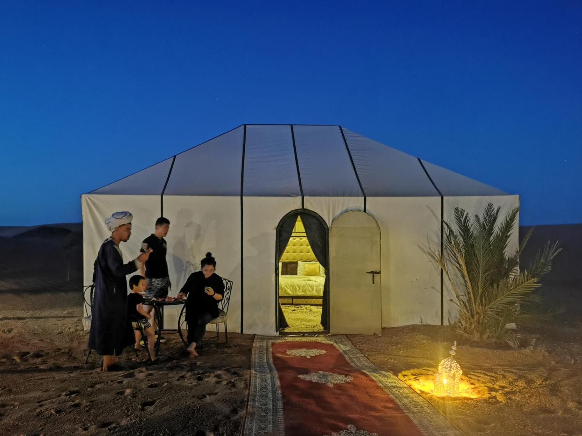 Готель Sahara Dream Luxury Camp Мерзуга Екстер'єр фото