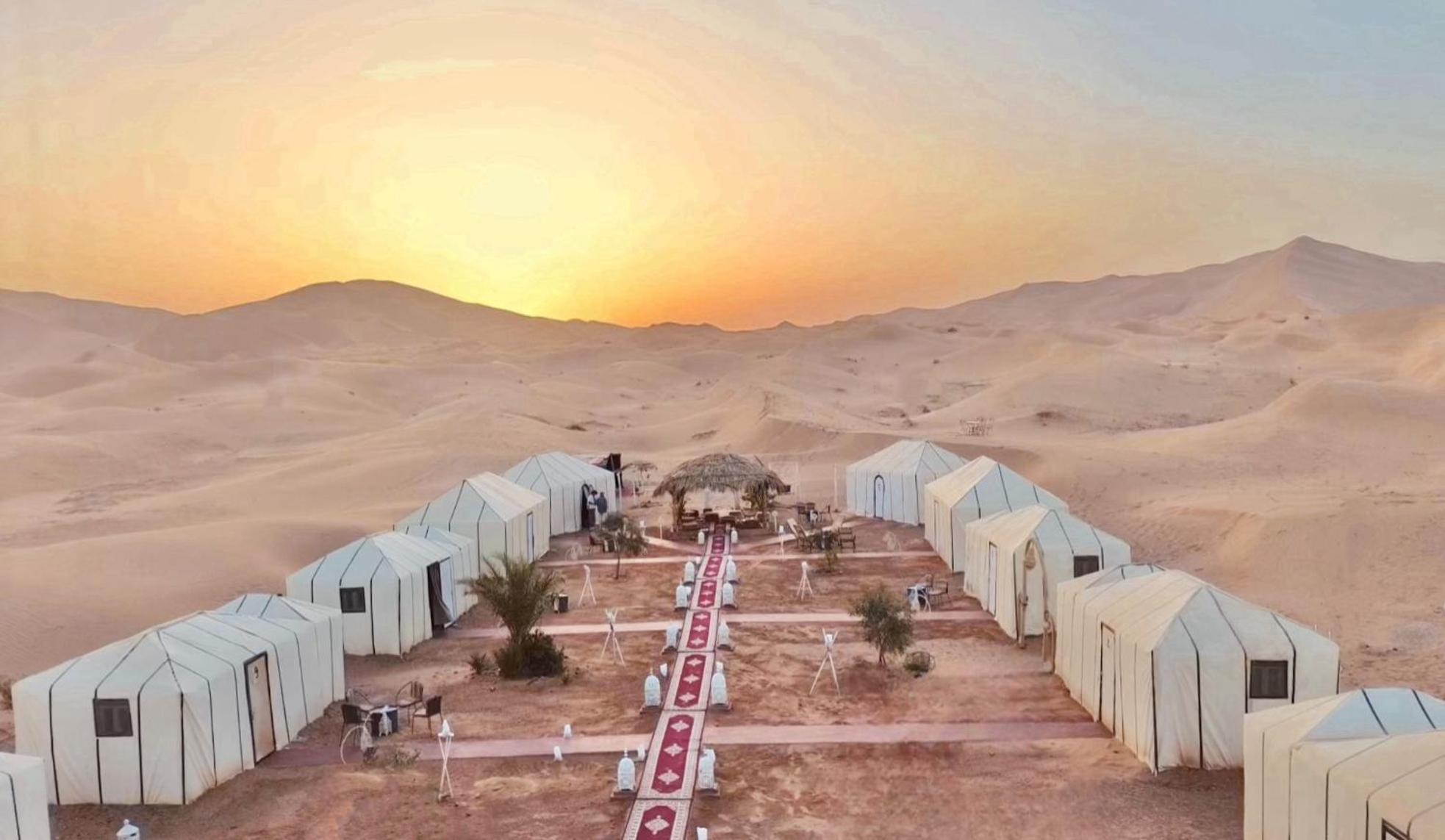 Готель Sahara Dream Luxury Camp Мерзуга Екстер'єр фото